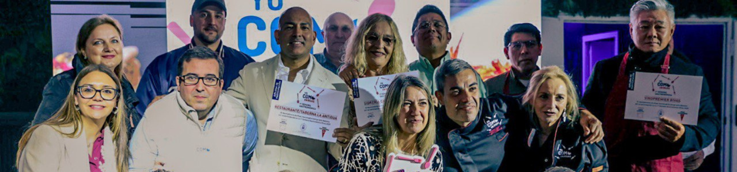 图像 RIVAS 颁发首届美食周奖项：VINOPREMIER 和 PIPATUNE CASERÍO 荣获大奖