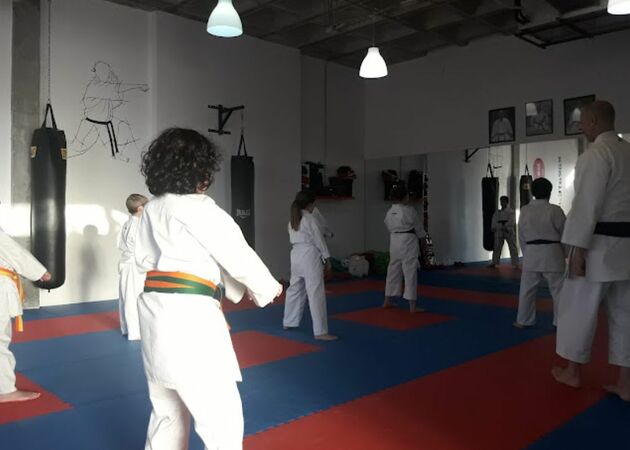 Galerie der Bilder Karateschule Lagos 1