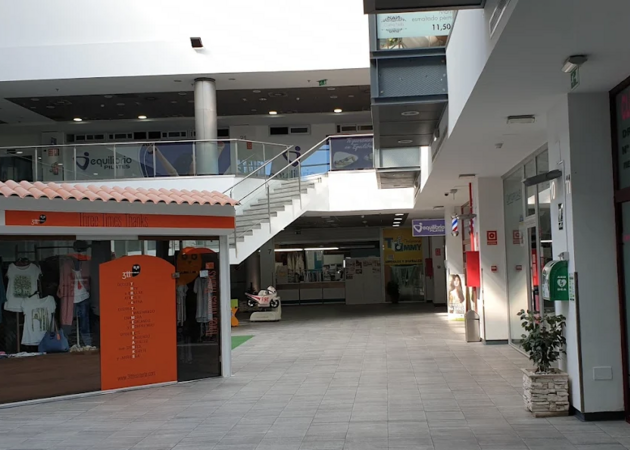 Galeria de imagens Centro Comercial Los Artos 1