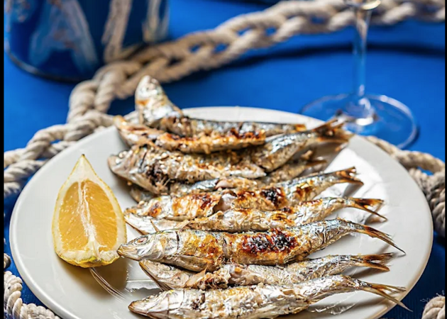 Image gallery The petty scribe of Malaga 1