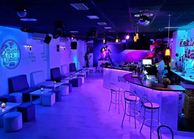 图片库 埃内斯托酒吧老乐队 1