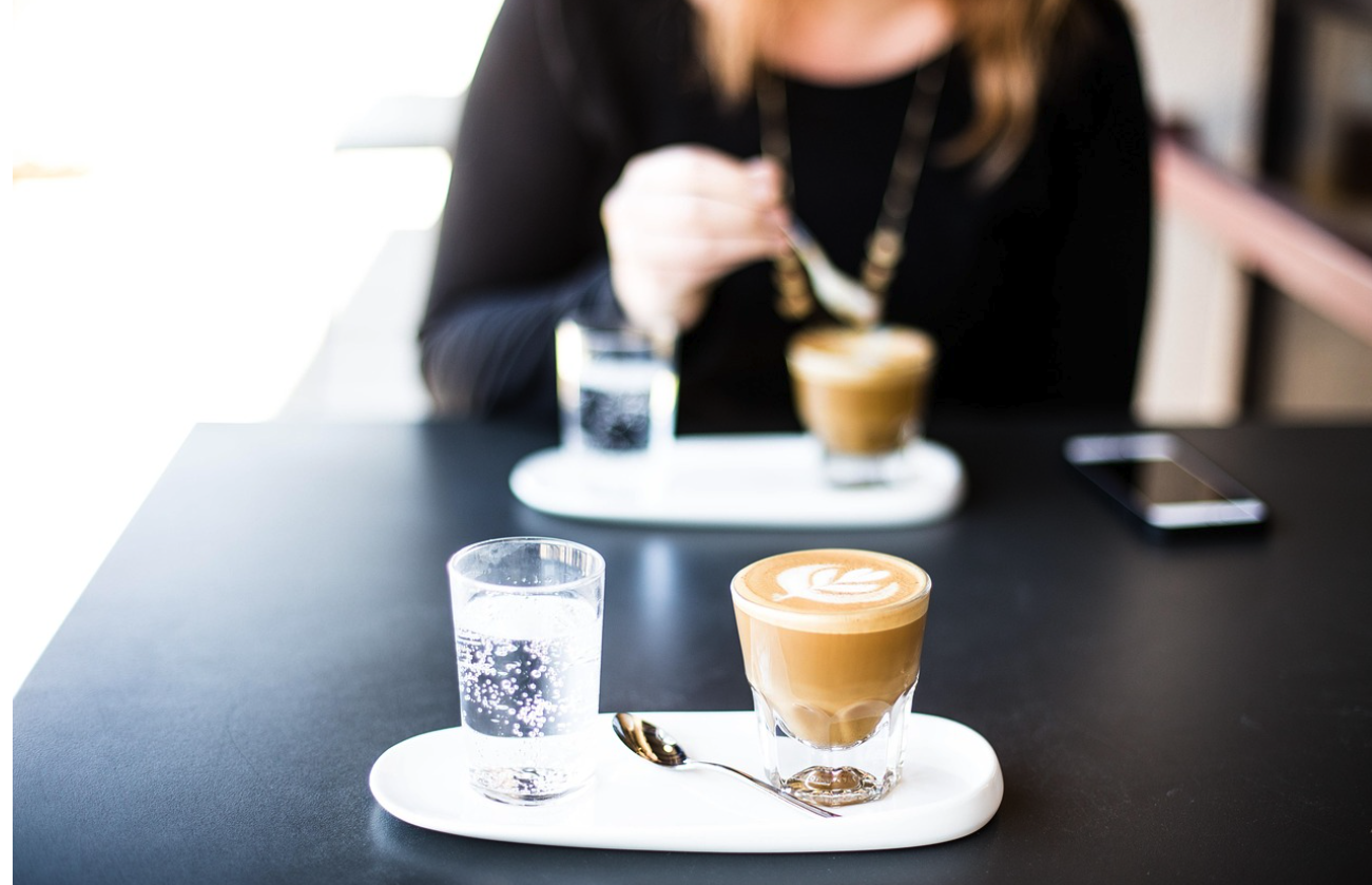 Foto di copertina Kairos Café