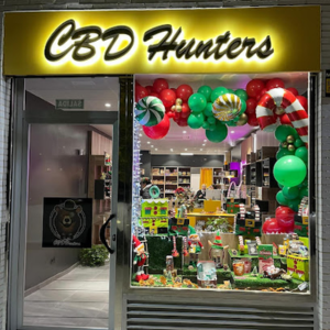 Photo de couverture CHASSEURS DE CBD