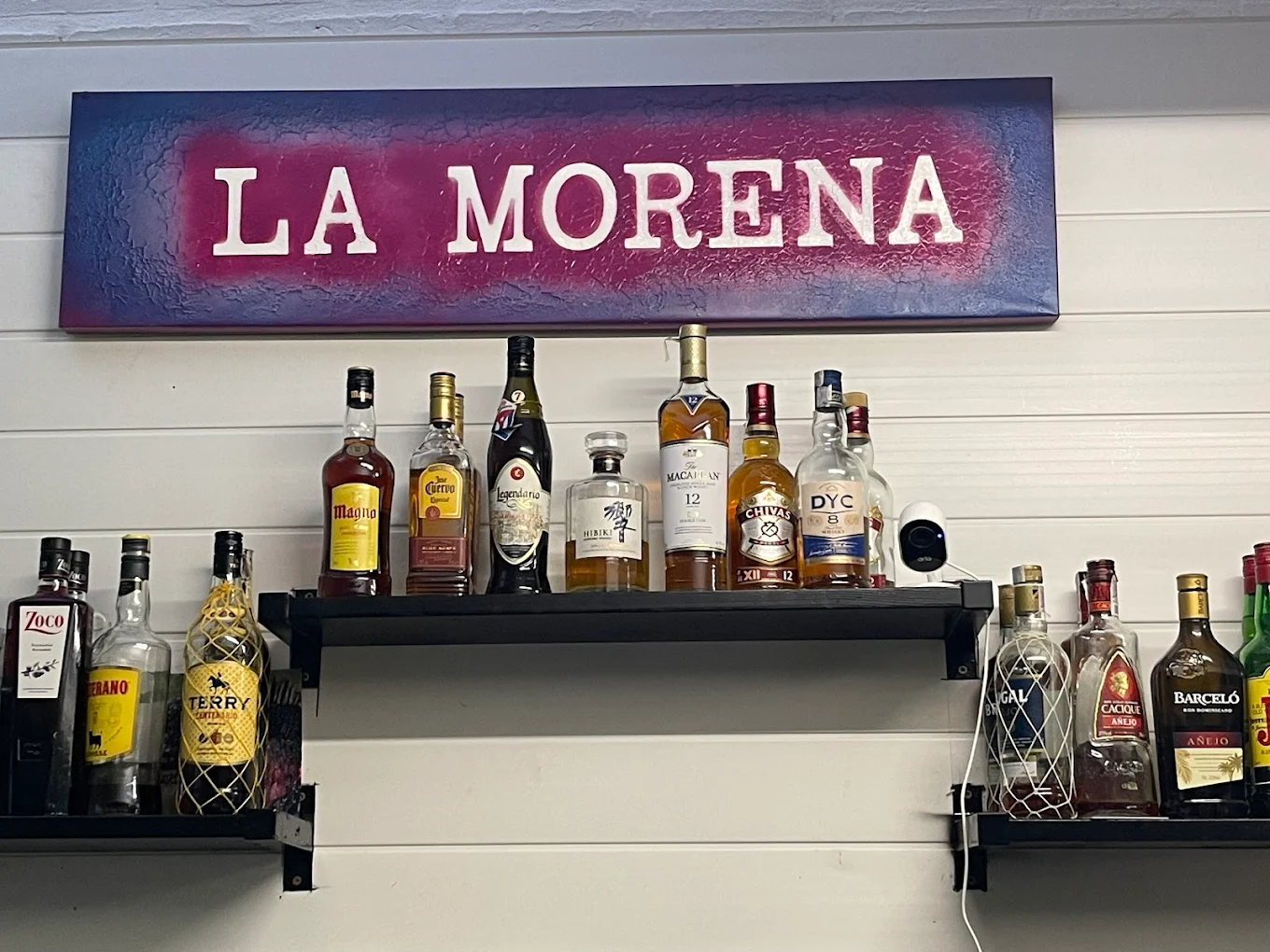 Thumbnail Bar La Morena