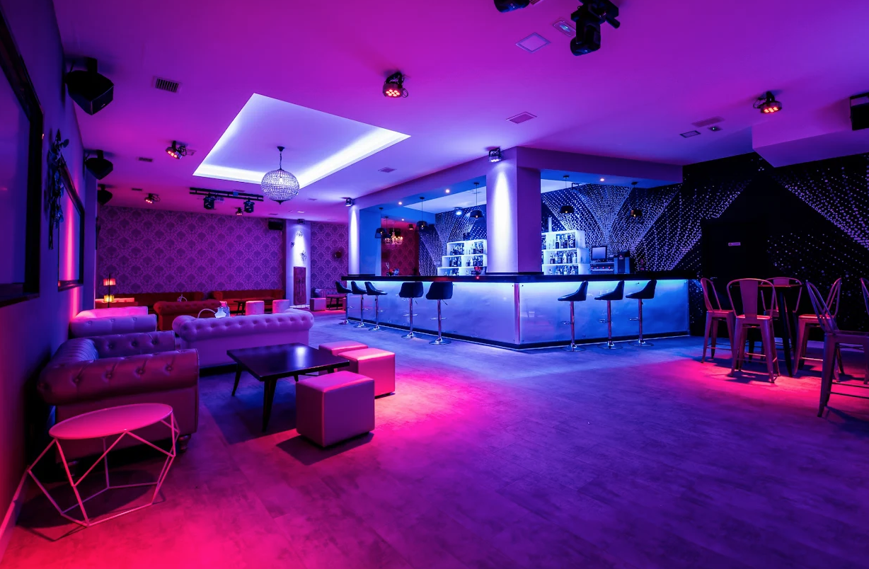 Titelbild Lux Lounge Bar