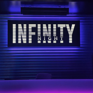 Foto di copertina Notte infinita