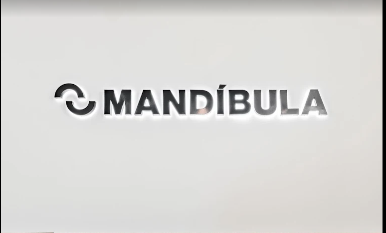 Photo de couverture Clinique dentaire Mandibula