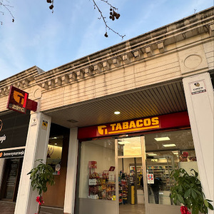 Photo de couverture CAROLA RIVAS, MARCHAND DE TABAC ET LOTERIE 004